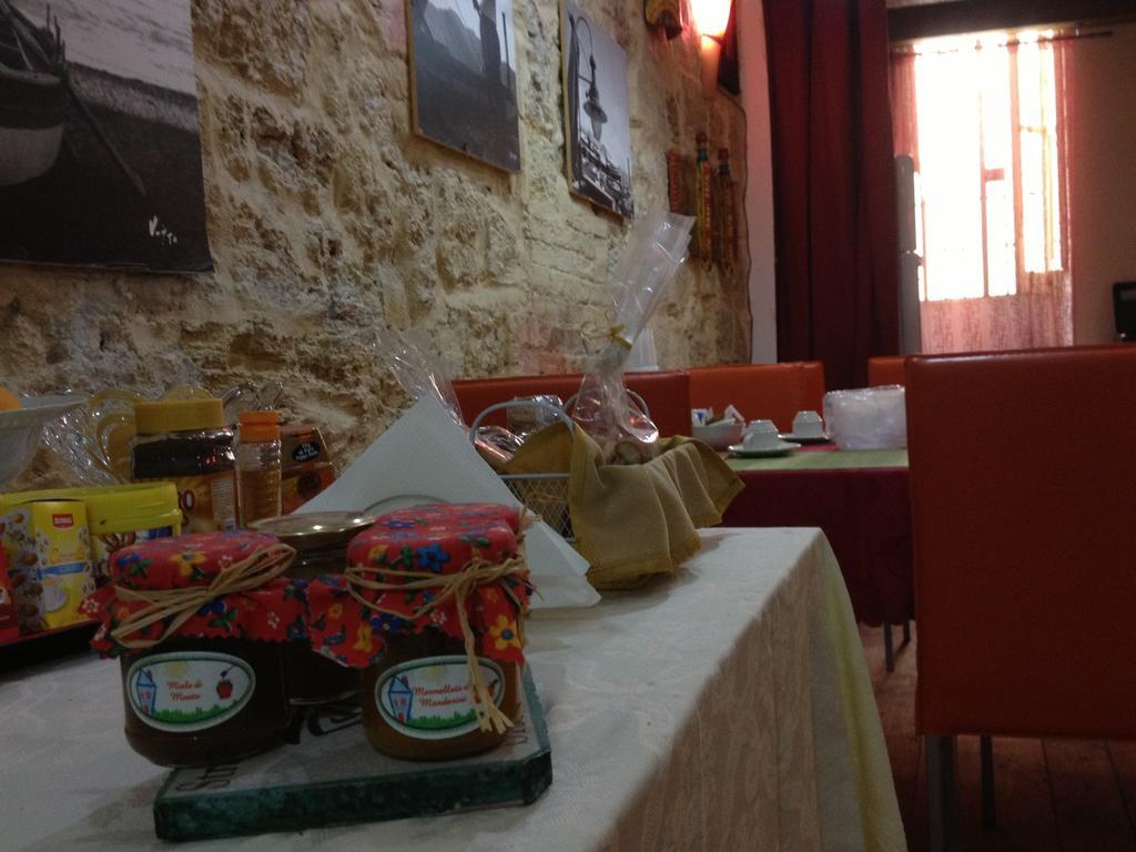 B&B Domus Dei Cocchieri Palerme Extérieur photo